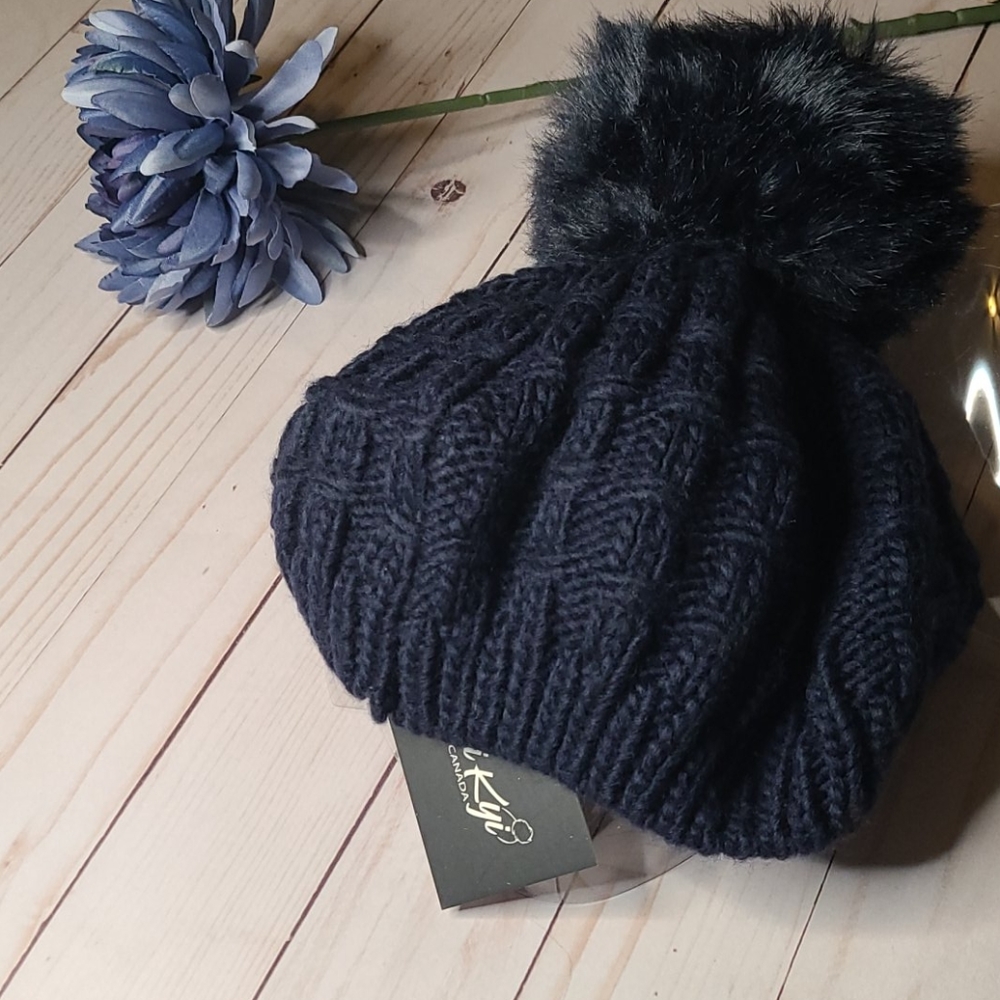 Kyi Kyi Canada Chunky Knit Cap